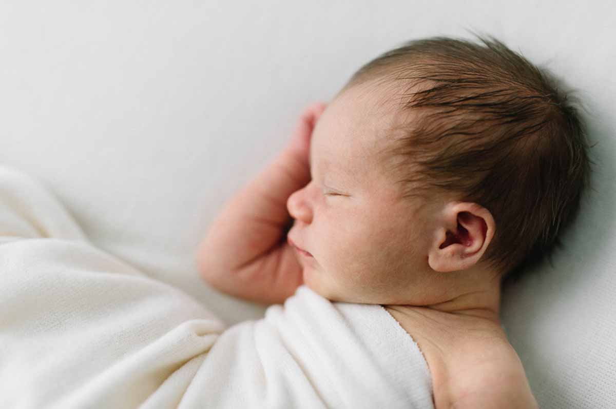Det kræver en god baby fotograf at lave smukke babybilleder Sønderborg
